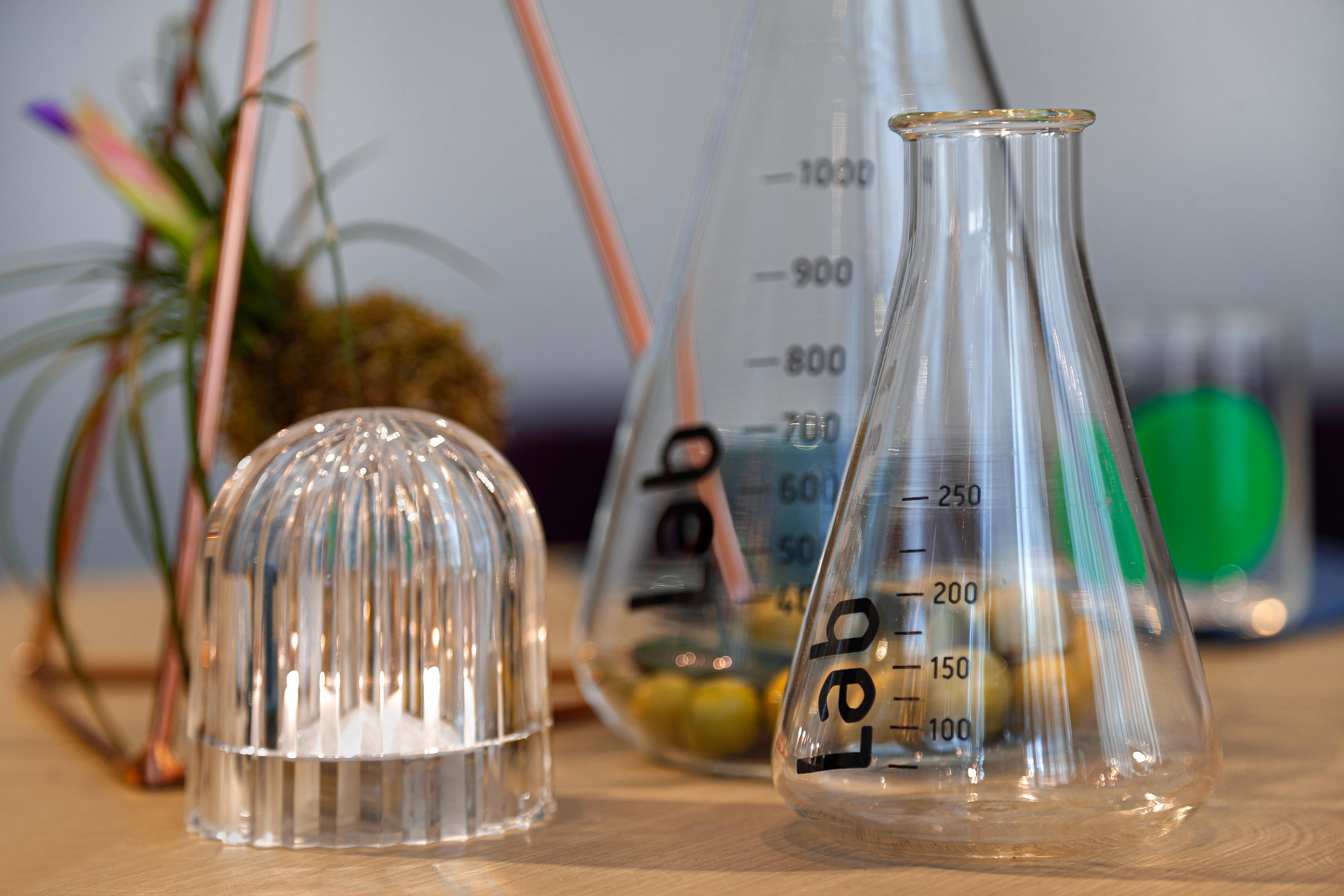 Wanda Vista Istanbul Hotel Exterior foto Laboratory glassware
