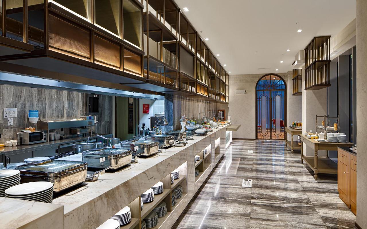 Wanda Vista Istanbul Hotel Exterior foto The buffet at the hotel