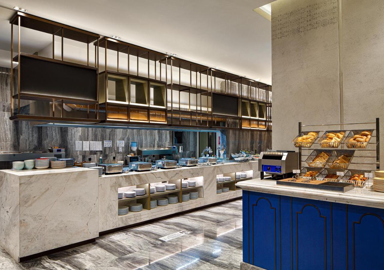 Wanda Vista Istanbul Hotel Exterior foto The buffet at the hotel